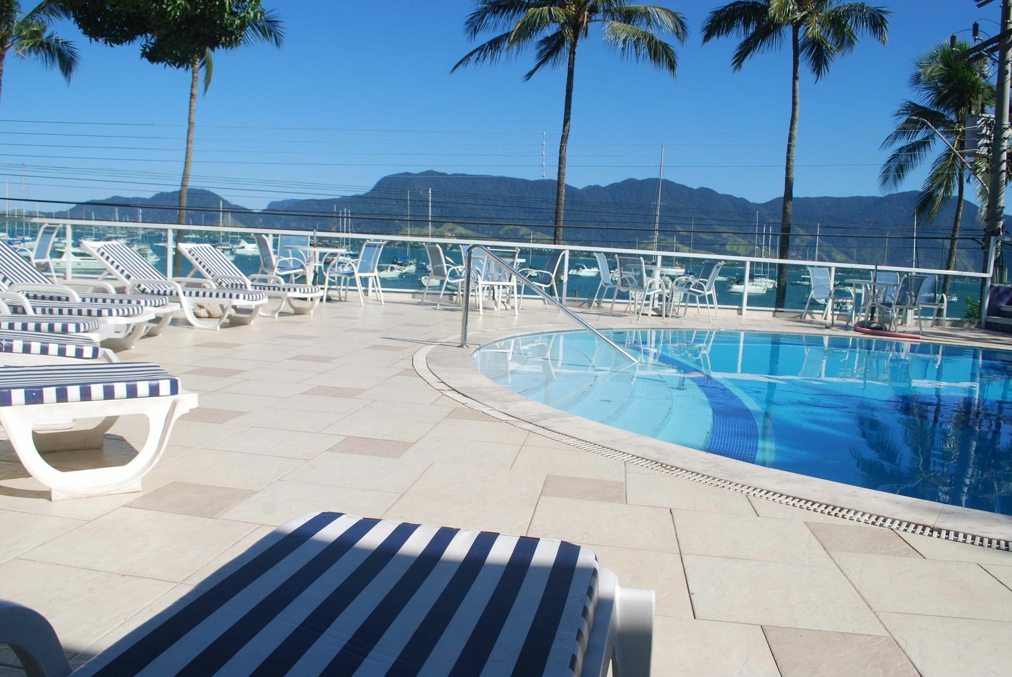 Hotel イリャベラ エクステリア 写真